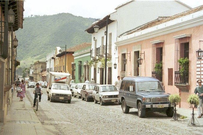 Straße in Antigua von Antje Baumann