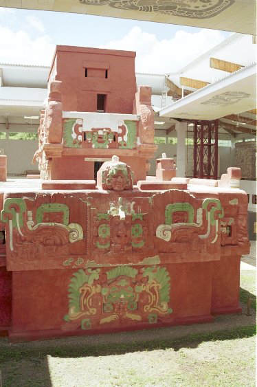 Rosalili-Tempel im Copan Museum von Antje Baumann