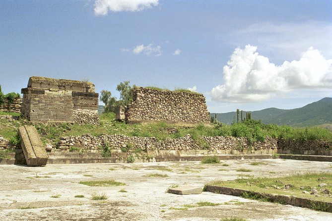 Ruine in Mitla von Antje Baumann