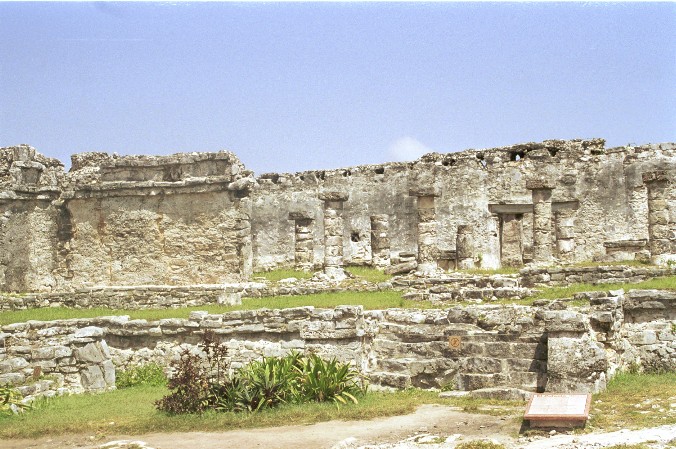 Ruine von Antje Baumann