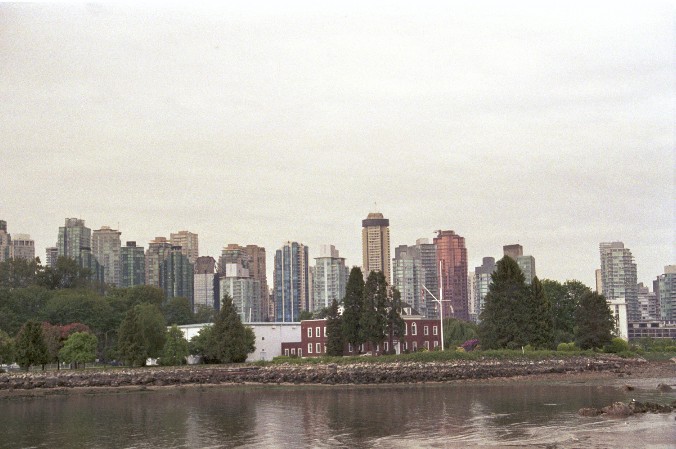 Stanley Park: Blick auf die Skyline von Antje Baumann
