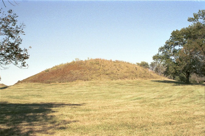 Twin Mound von Antje Baumann