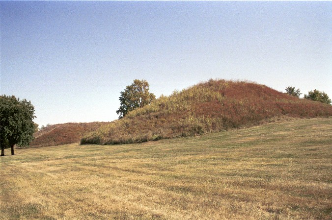 Die Twin Mounds von Antje Baumann