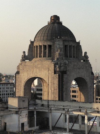 Monument a la Revolucion von Antje Baumann