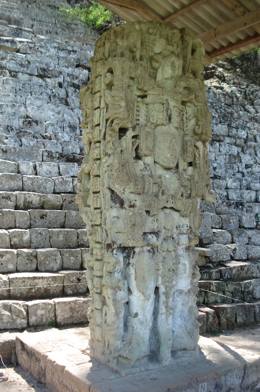 Stele N von Christoph Schneider