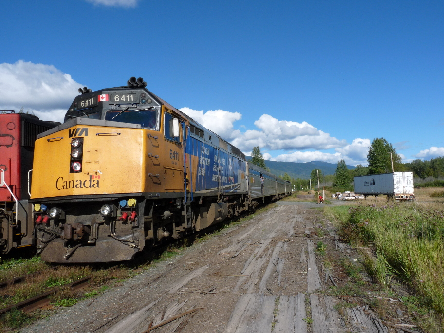 Ankunft des Zuges im Bahnhof New Hazelton von Antje Baumann