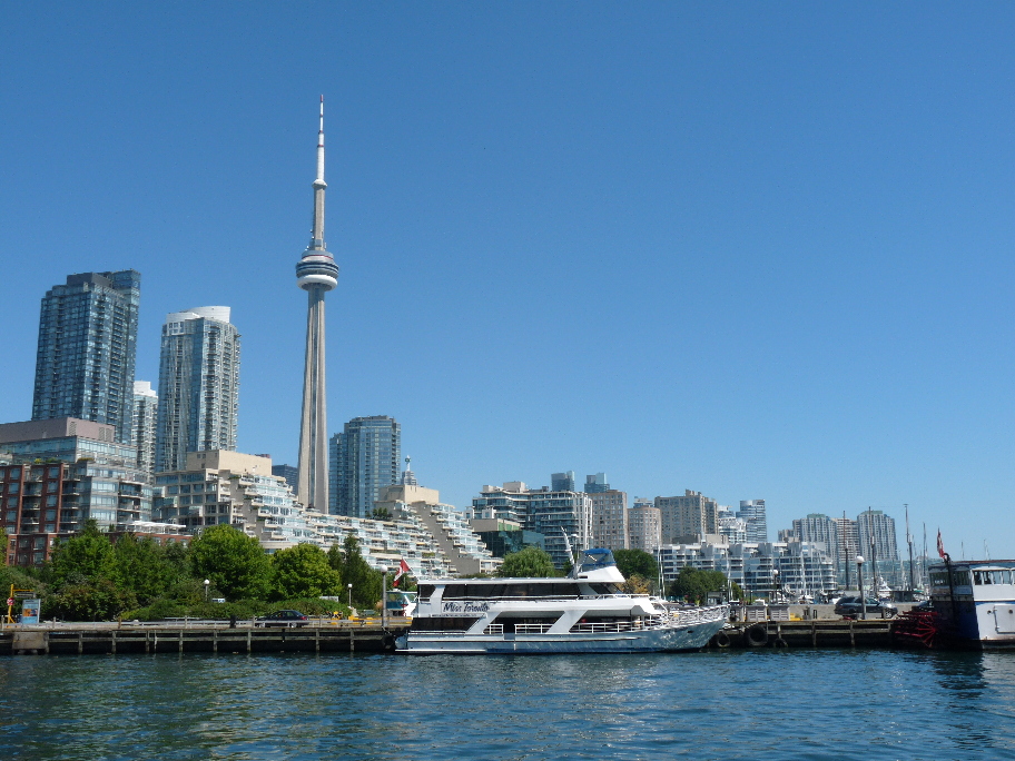 Harbour Front und CN Tower  von Antje Baumann