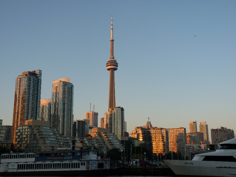 CN Tower in der Dmmerung von Antje Baumann