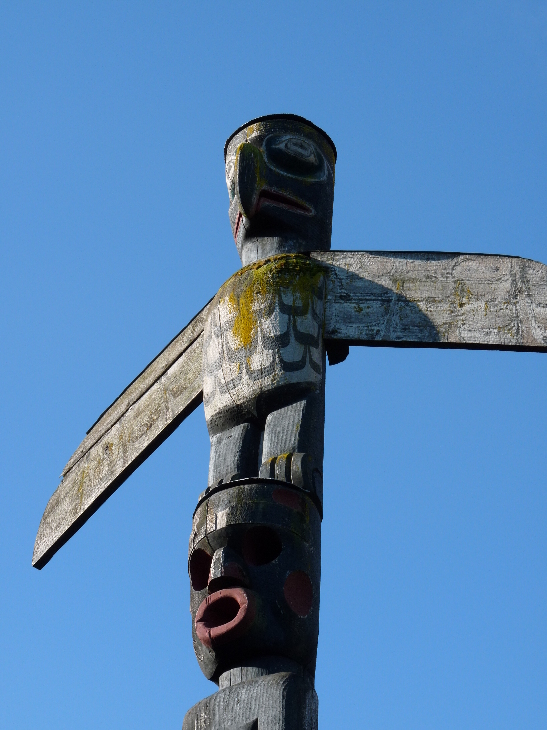 Detail eines  Kwakwaka’wakw Pole von Antje Baumann