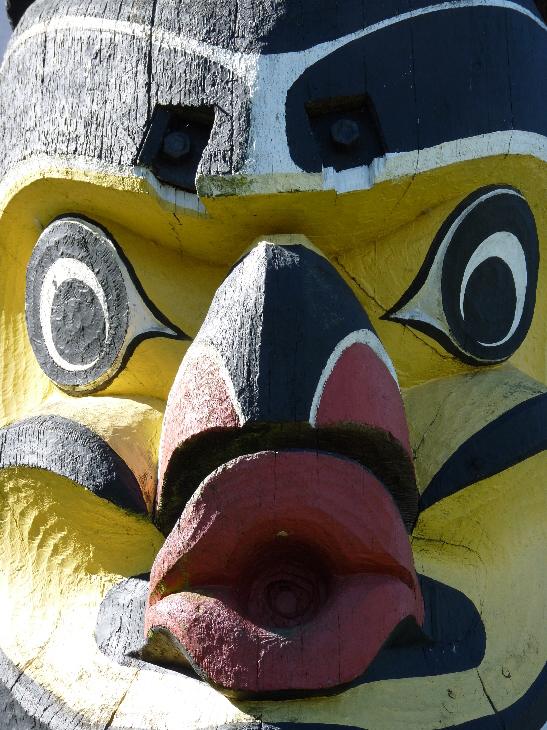 Detail des Kwakwaka’wakw Heraldic Pole von Antje Baumann