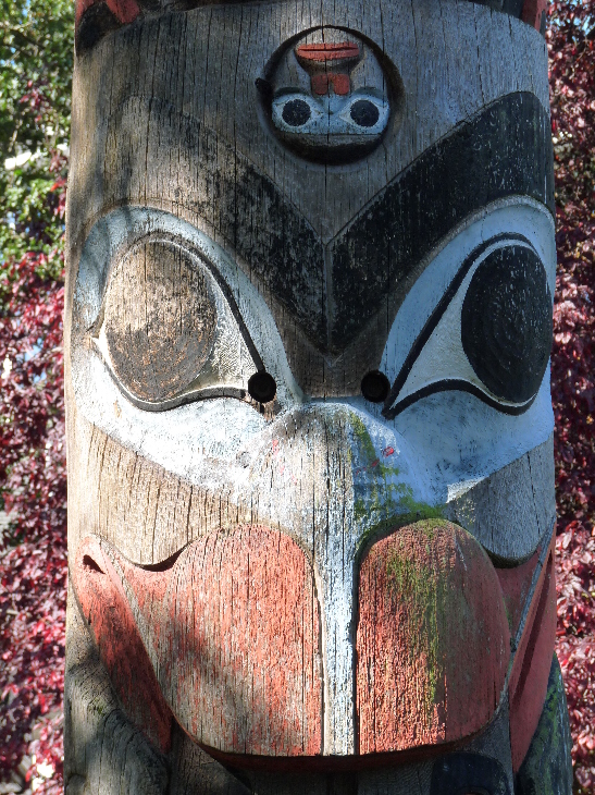 Detail eines Haida Totempfahls von Antje Baumann