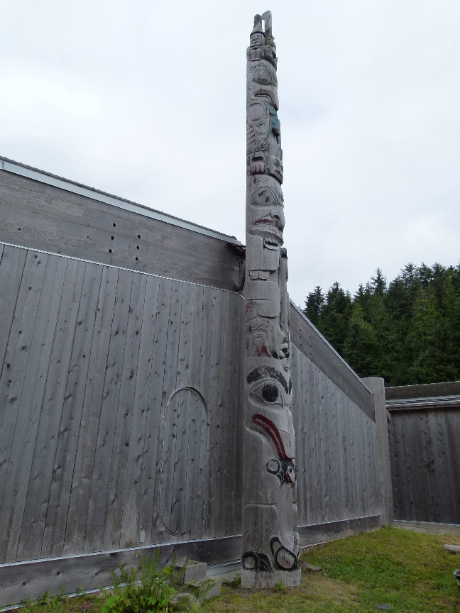 Haida Heritage Centre at Qay’llnagaay von Antje Baumann