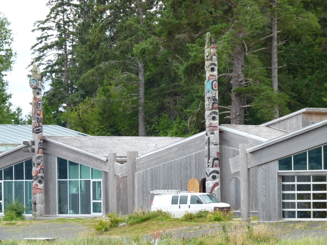 Haida Heritage Centre at Qay’llnagaay von Antje Baumann