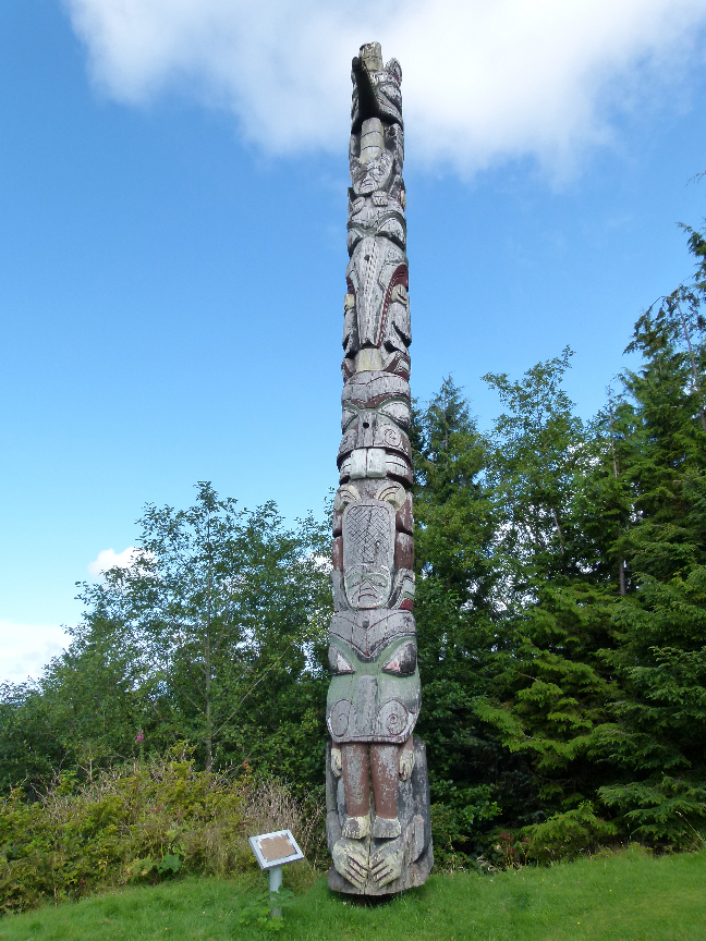 Eagle and Beaver Pole of Ninstints von Antje Baumann