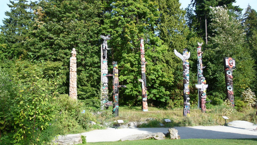 Totempfhle im Stanley Park von Antje Baumann