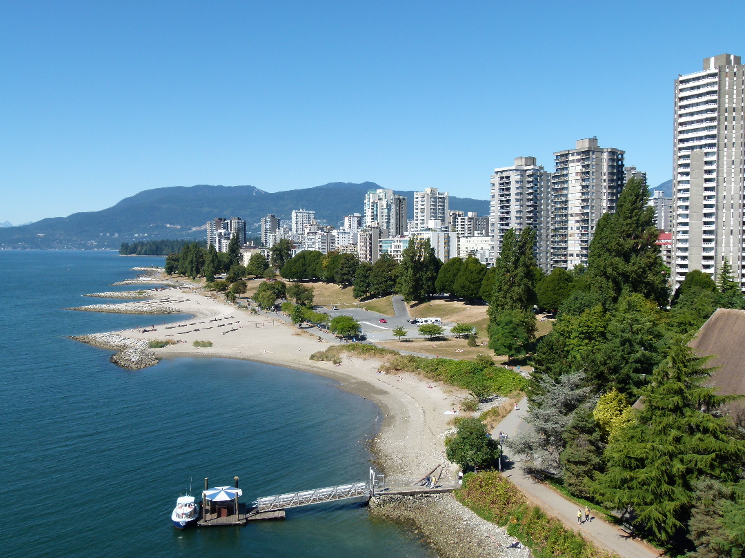 Blick von der Burrad Bridge auf den Sunset Beach von Antje Baumann