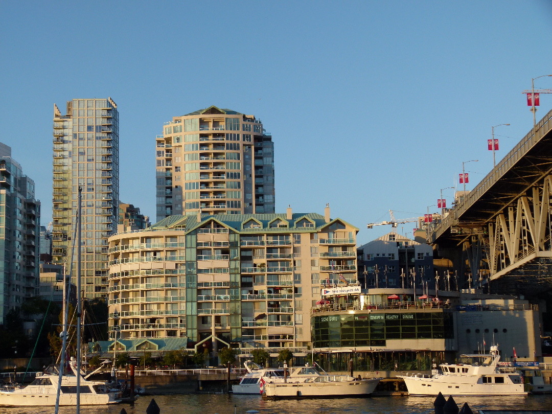 Auf Granville Island von Antje Baumann