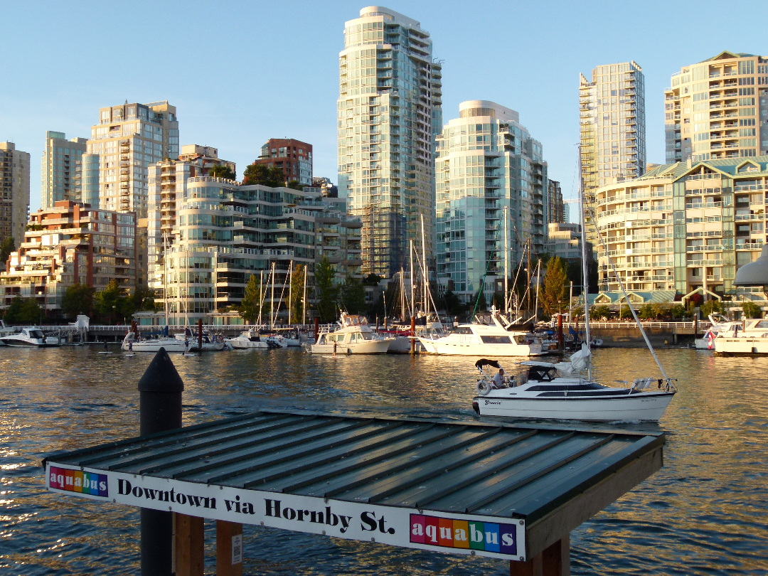 Auf Granville Island von Antje Baumann