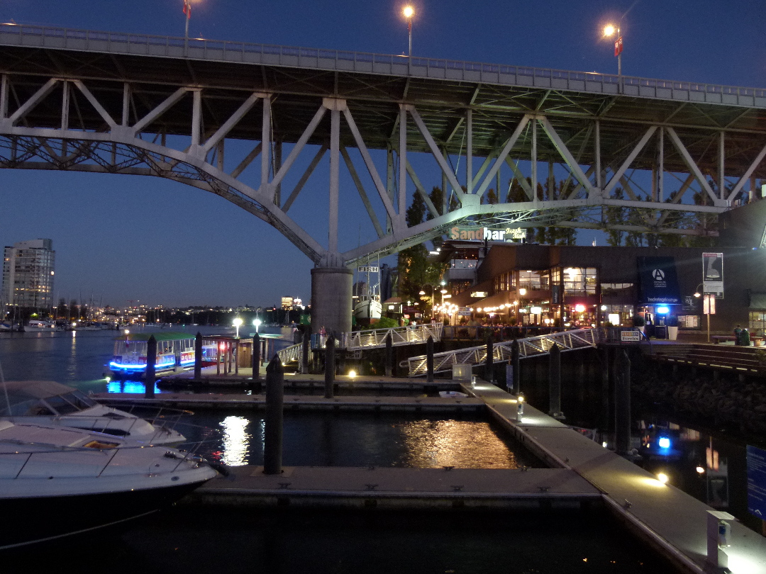 Nacht auf Granville Island von Antje Baumann