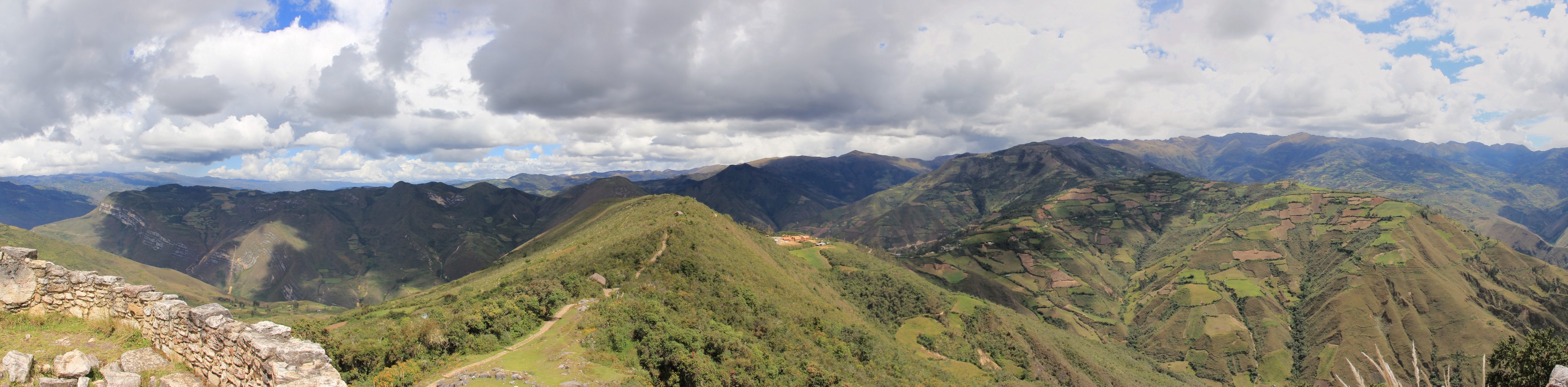 panorama-chachapoya06.jpg