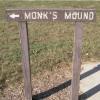 Wegweiser zum Monk Mound von Antje Baumann