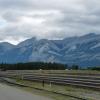 Bahnlinien und Berge in Jasper von Antje Baumann