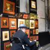Maler und Bilder in der Rue du Tresor von Antje Baumann